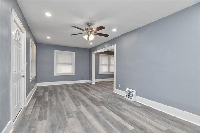 5932 Park Avenue, Kansas City, MO 64130