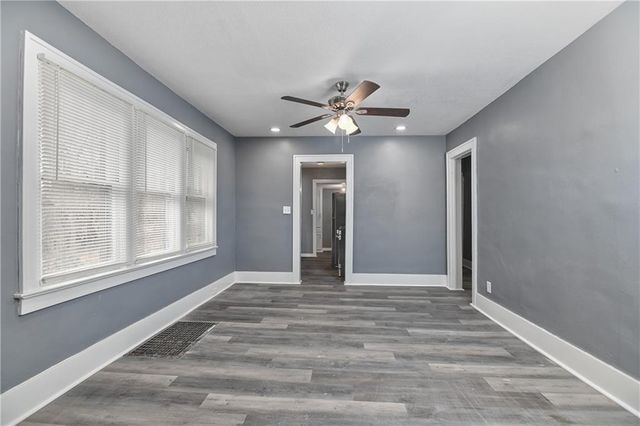 5932 Park Avenue, Kansas City, MO 64130