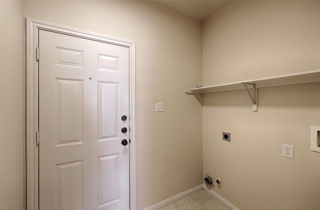 1815 Tickner Street, Conroe, TX 77301