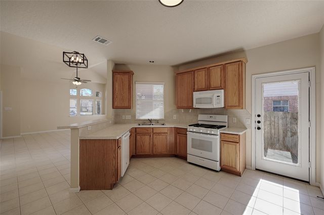 1815 Tickner Street, Conroe, TX 77301