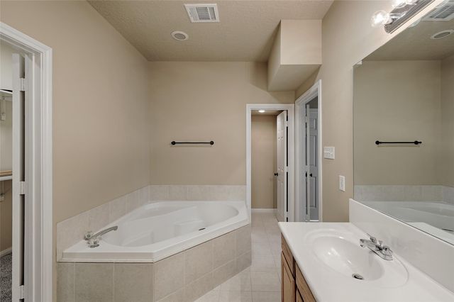 1815 Tickner Street, Conroe, TX 77301