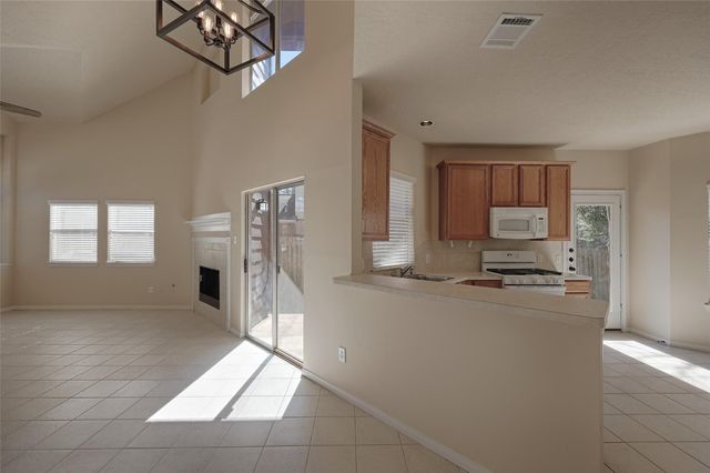 1815 Tickner Street, Conroe, TX 77301