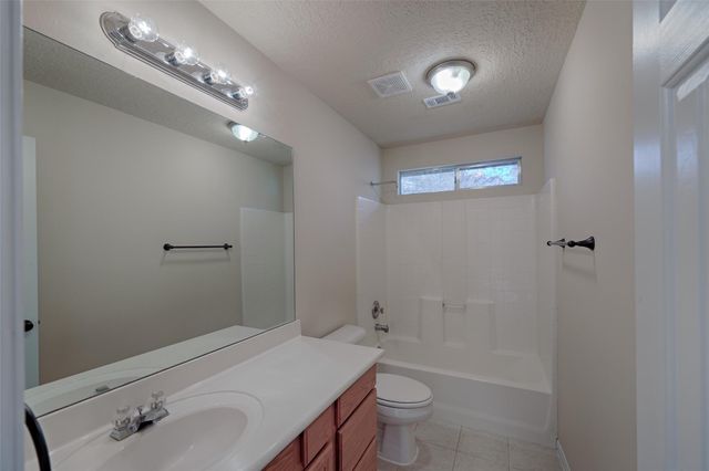 1815 Tickner Street, Conroe, TX 77301