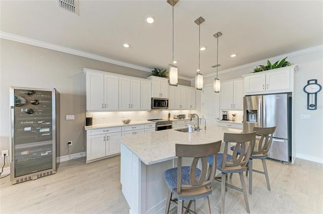 629 MARAVIYA BOULEVARD, Nokomis, FL 34275