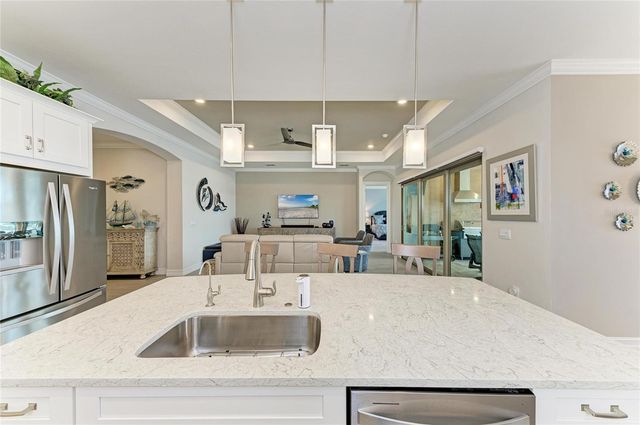 629 MARAVIYA BOULEVARD, Nokomis, FL 34275