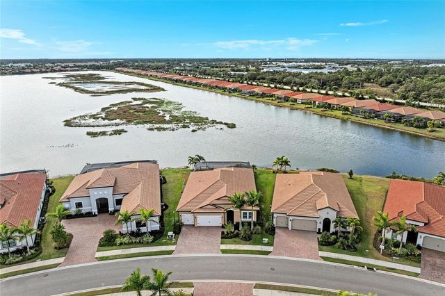 629 MARAVIYA BOULEVARD, Nokomis, FL 34275