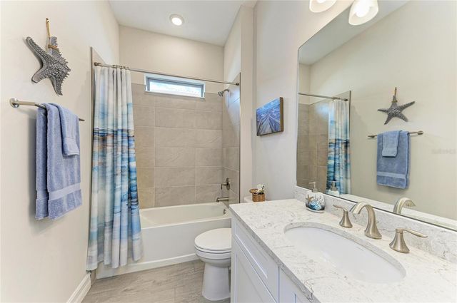 629 MARAVIYA BOULEVARD, Nokomis, FL 34275