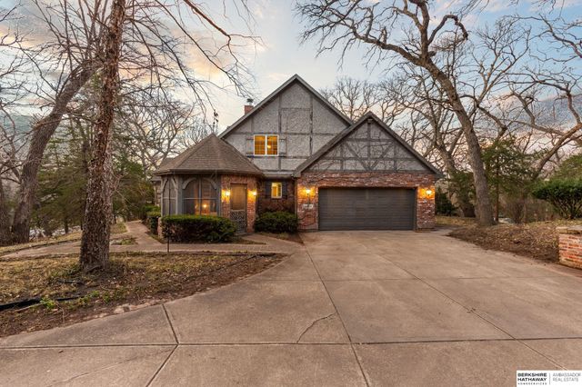 20605 Meadow Ridge Drive, Springfield, NE 68059