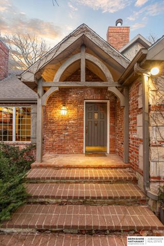 20605 Meadow Ridge Drive, Springfield, NE 68059