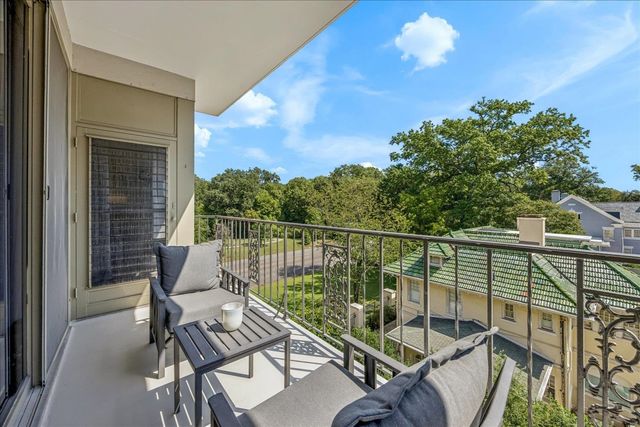 2195 Poplar Ave Apt 504, Memphis, TN 38104