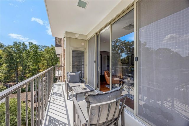 2195 Poplar Ave Apt 504, Memphis, TN 38104
