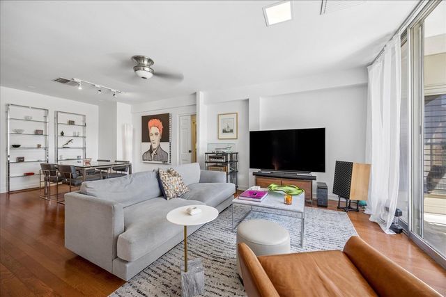 2195 Poplar Ave Apt 504, Memphis, TN 38104