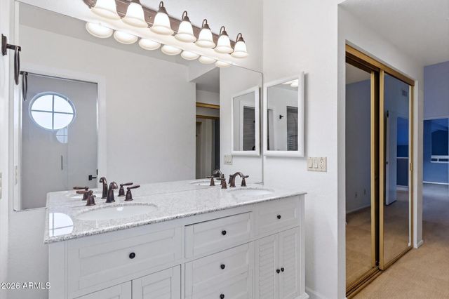 4021 E LAUREL Lane NE, Phoenix, AZ 85028