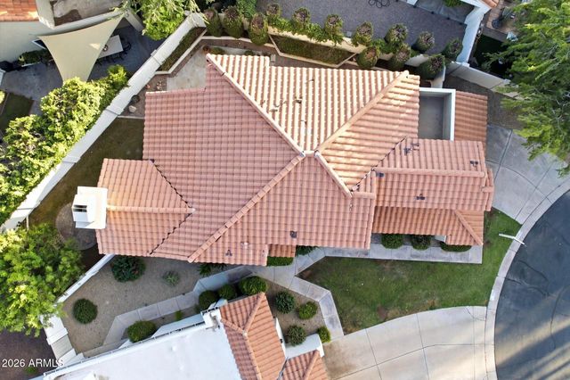 4021 E LAUREL Lane NE, Phoenix, AZ 85028