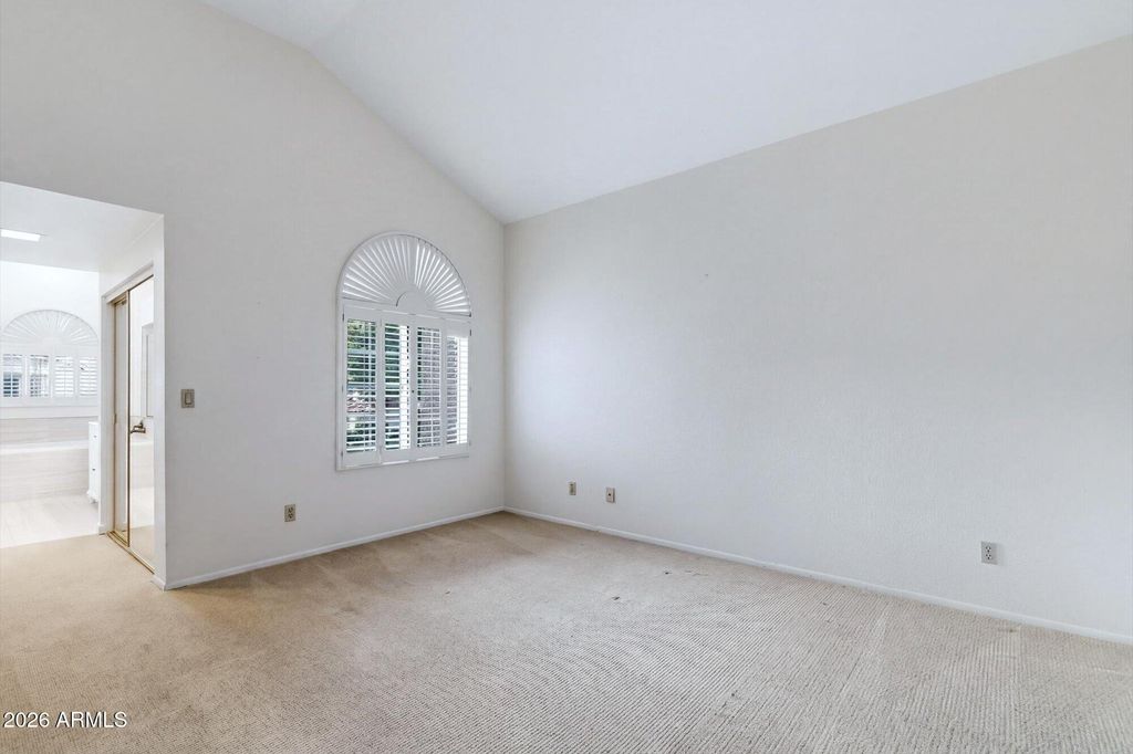 Image 23 of property listing at 4021 E LAUREL Lane NE, Phoenix, AZ 85028