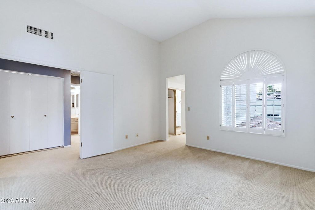 Image 25 of property listing at 4021 E LAUREL Lane NE, Phoenix, AZ 85028