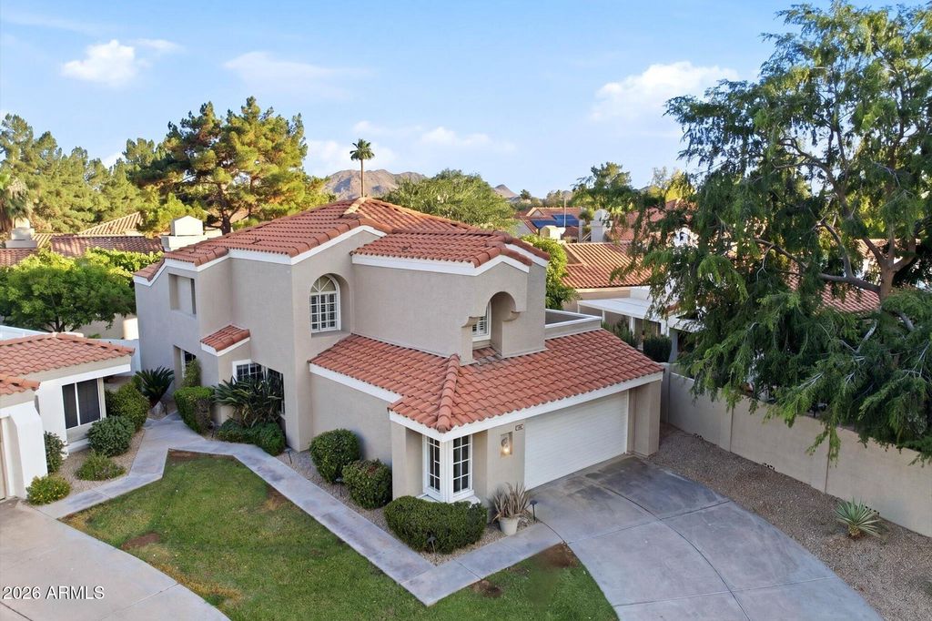 Image 36 of property listing at 4021 E LAUREL Lane NE, Phoenix, AZ 85028