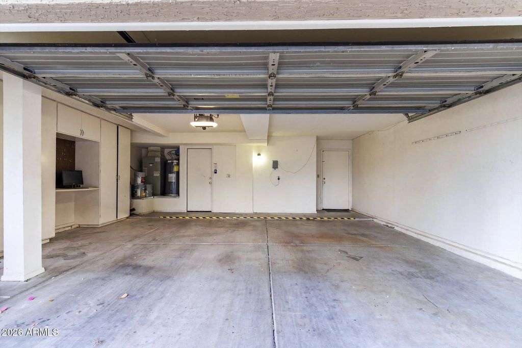 Image 42 of property listing at 4021 E LAUREL Lane NE, Phoenix, AZ 85028
