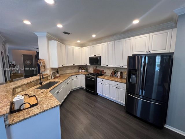 425 Pumpkin Drive, Palm Beach Gardens, FL 33410