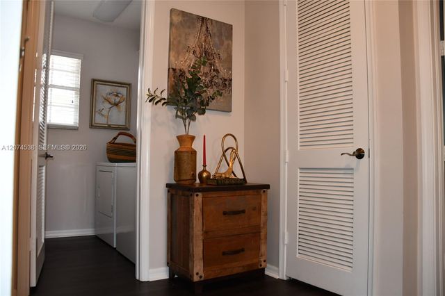 425 Pumpkin Drive, Palm Beach Gardens, FL 33410