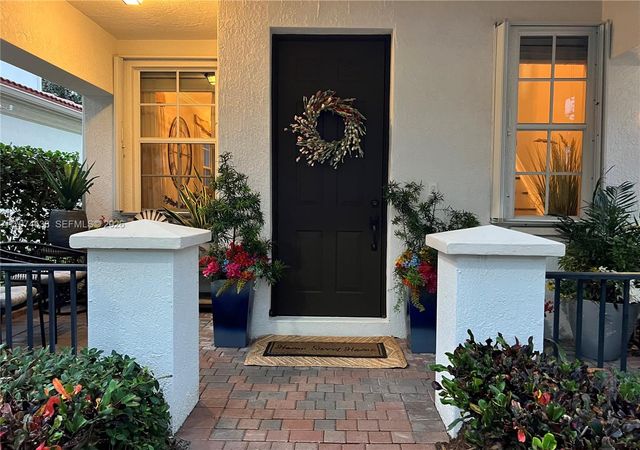 425 Pumpkin Drive, Palm Beach Gardens, FL 33410