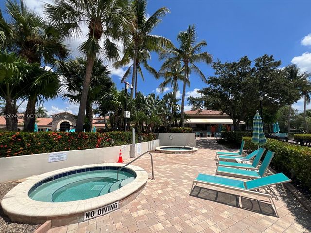 425 Pumpkin Drive, Palm Beach Gardens, FL 33410