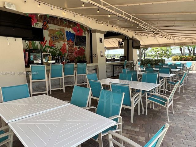 425 Pumpkin Drive, Palm Beach Gardens, FL 33410