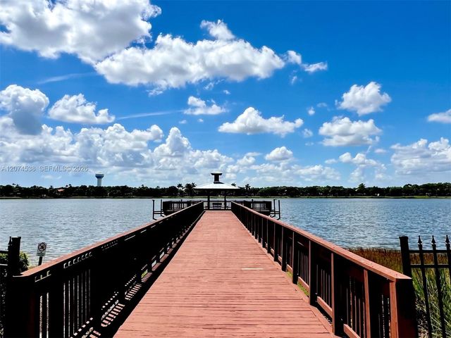425 Pumpkin Drive, Palm Beach Gardens, FL 33410