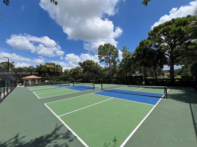 425 Pumpkin Drive, Palm Beach Gardens, FL 33410