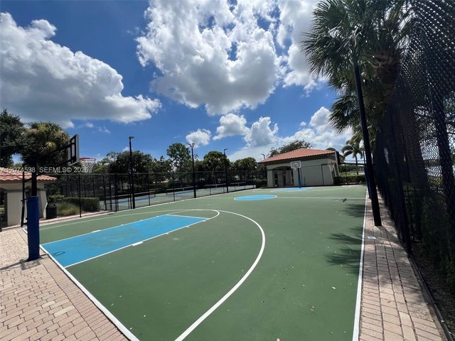 425 Pumpkin Drive, Palm Beach Gardens, FL 33410