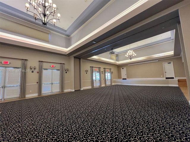 425 Pumpkin Drive, Palm Beach Gardens, FL 33410