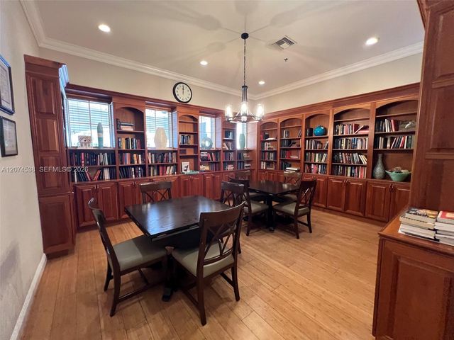 425 Pumpkin Drive, Palm Beach Gardens, FL 33410