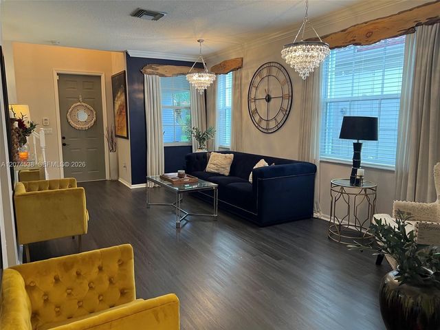 425 Pumpkin Drive, Palm Beach Gardens, FL 33410