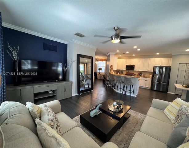 425 Pumpkin Drive, Palm Beach Gardens, FL 33410