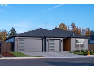 2350 E FOXTROT St, La Center, WA 98629