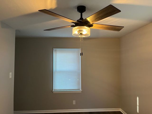 5025 LOCH LOMOND DR, Memphis, TN 38116