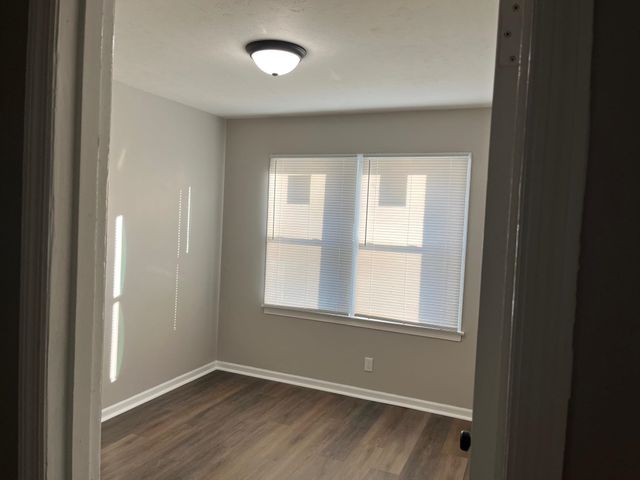 5025 LOCH LOMOND DR, Memphis, TN 38116