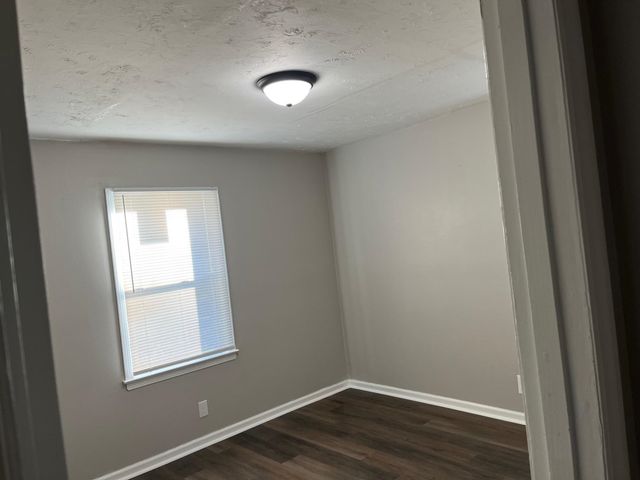 5025 LOCH LOMOND DR, Memphis, TN 38116