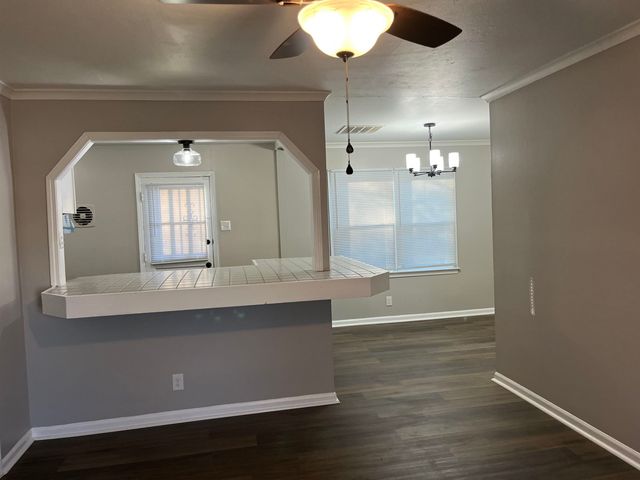 5025 LOCH LOMOND DR, Memphis, TN 38116