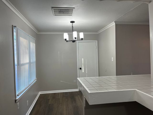 5025 LOCH LOMOND DR, Memphis, TN 38116