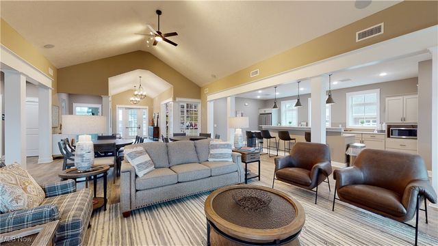 4328 Evergreen Court 52, North Canton, OH 44720