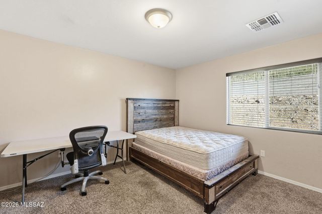 3304 W Athenee Court, Tucson, AZ 85746