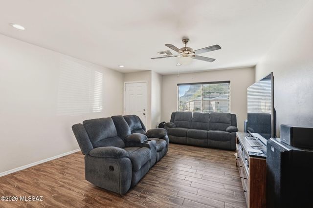 3304 W Athenee Court, Tucson, AZ 85746