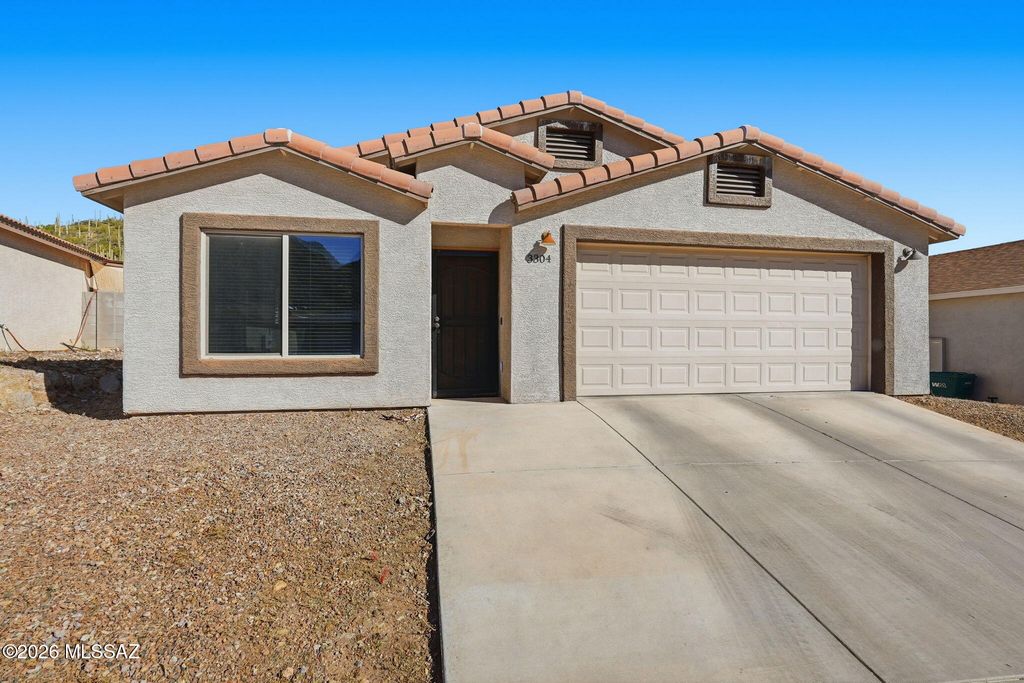 3304 W Athenee Court, Tucson, AZ 85746