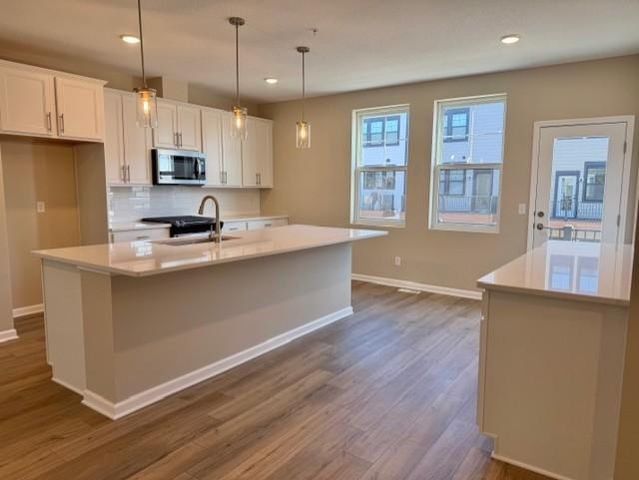 906 Woodlawn Avenue F, Saint Paul, MN 55116