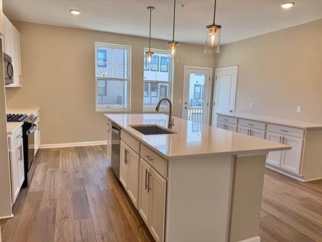 906 Woodlawn Avenue F, Saint Paul, MN 55116