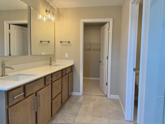 906 Woodlawn Avenue F, Saint Paul, MN 55116