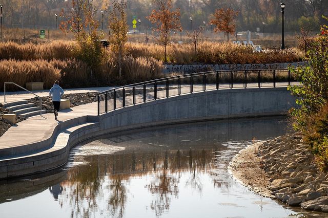 906 Woodlawn Avenue F, Saint Paul, MN 55116