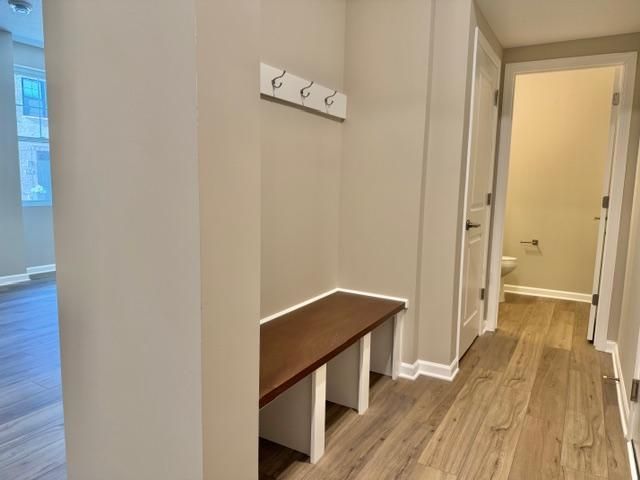 906 Woodlawn Avenue F, Saint Paul, MN 55116