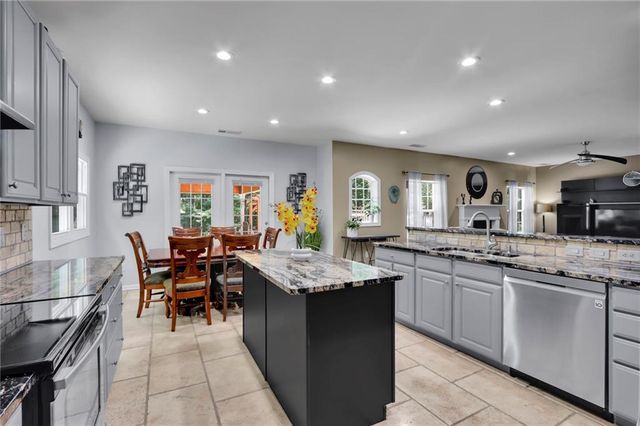 1040 Scenic View Trace, Lawrenceville, GA 30044